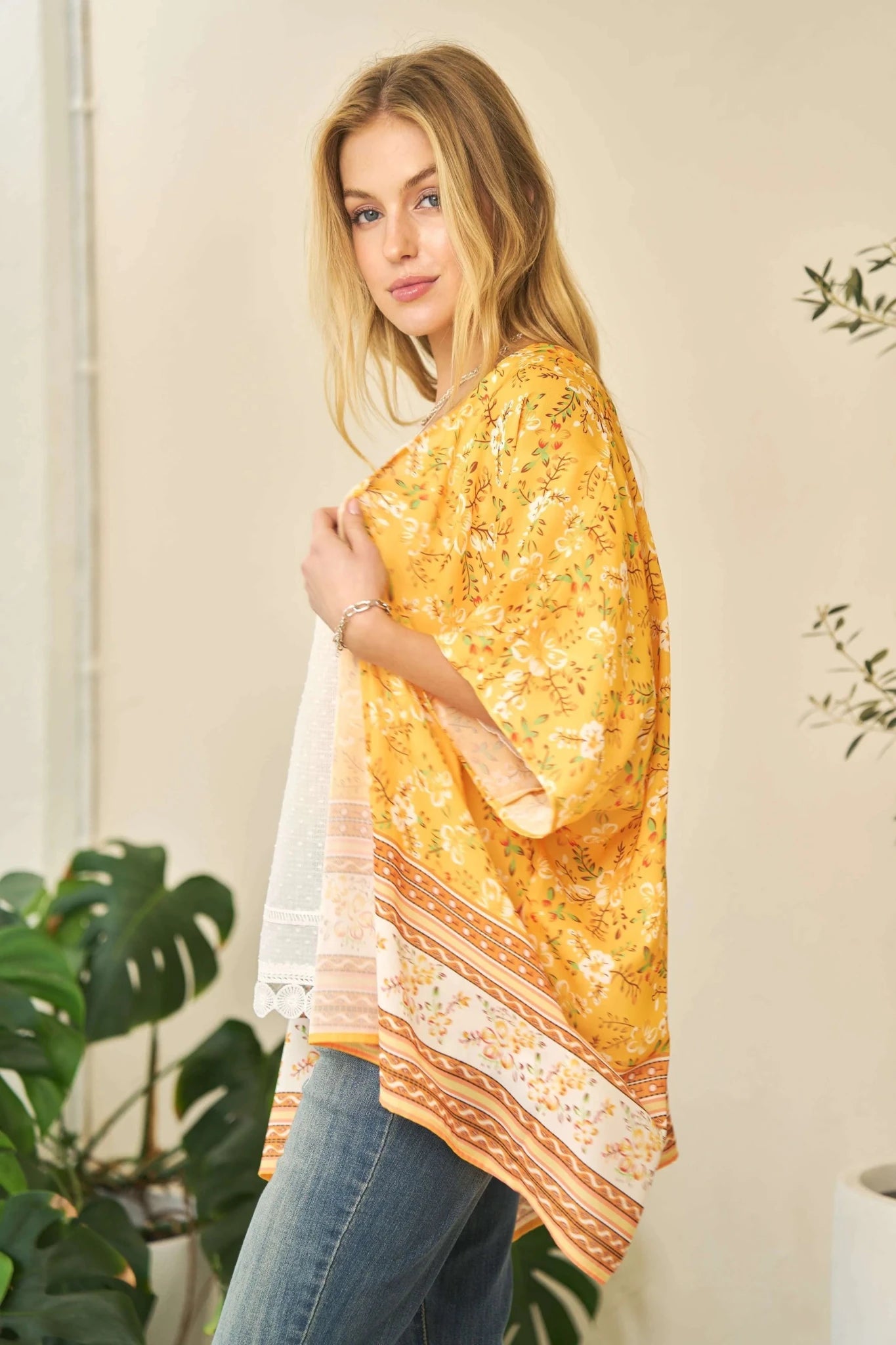 Davi & Dani Floral Printed Short Sleeve Loose Fit Kimono Cover Up - Salty Season LLC