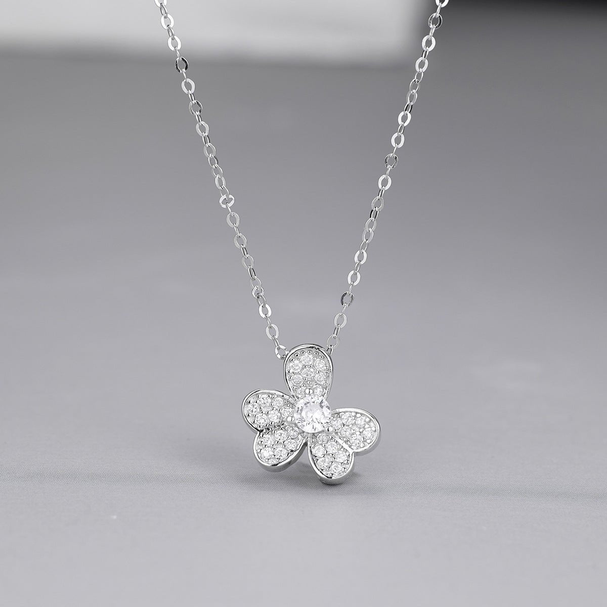 925 Sterling Silver Clover Pendant Necklace - Salty Season LLC
