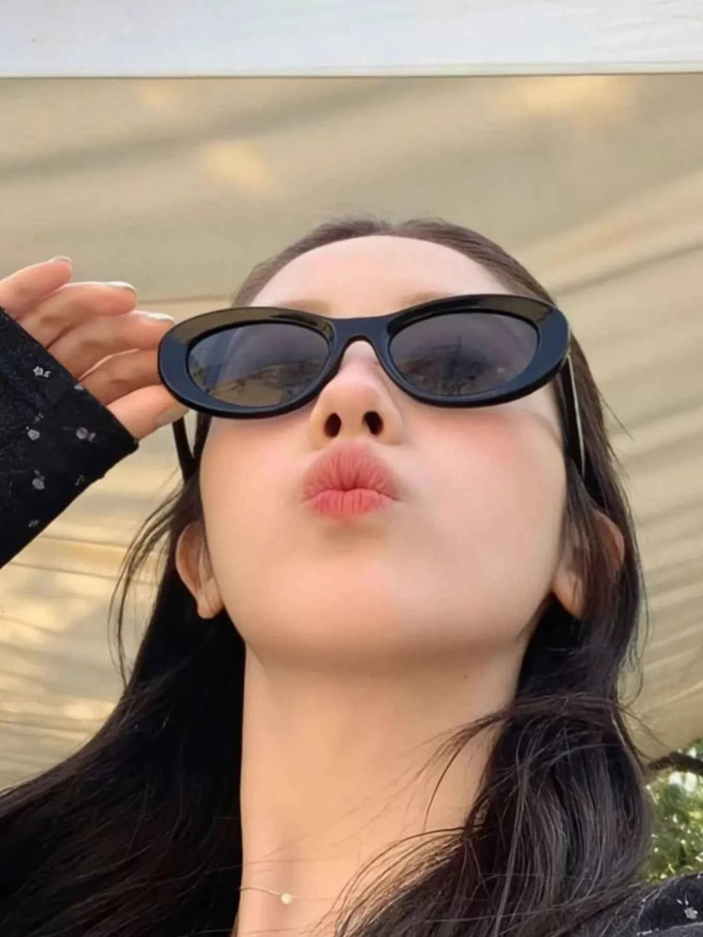 Cat Eye Sunglasses kiss face