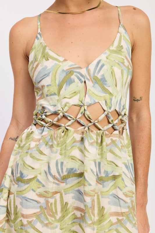 MAXI OPEN TIE BACK DRESS close up