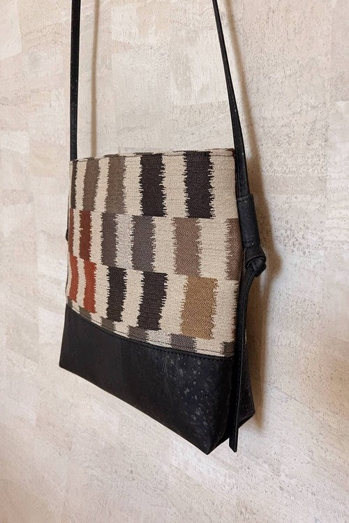 Yabisi Colibrí Crossbody - Midnight & Adoquines handmade cork crossbody - Salty Season LLC