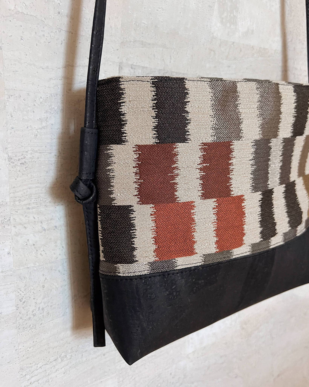 Yabisi Colibrí Crossbody - Midnight & Adoquines handmade cork crossbody - Salty Season LLC
