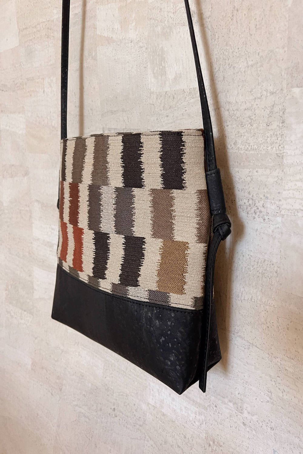 Yabisi Colibrí Crossbody - Midnight & Adoquines handmade cork crossbody - Salty Season LLC
